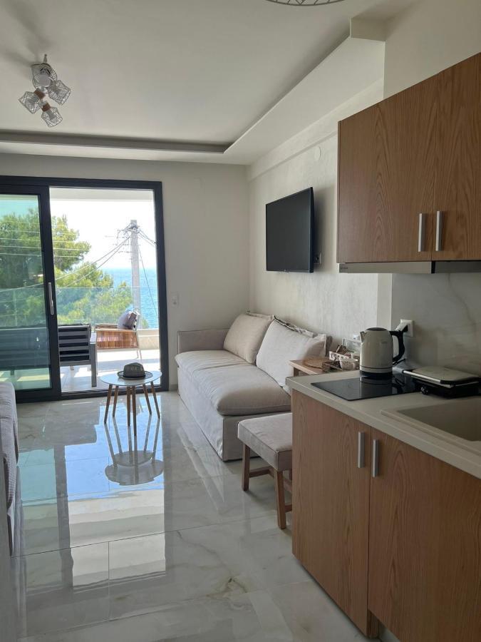 Wide Blue Luxury Boutique Suites Неос-Мармарас Экстерьер фото