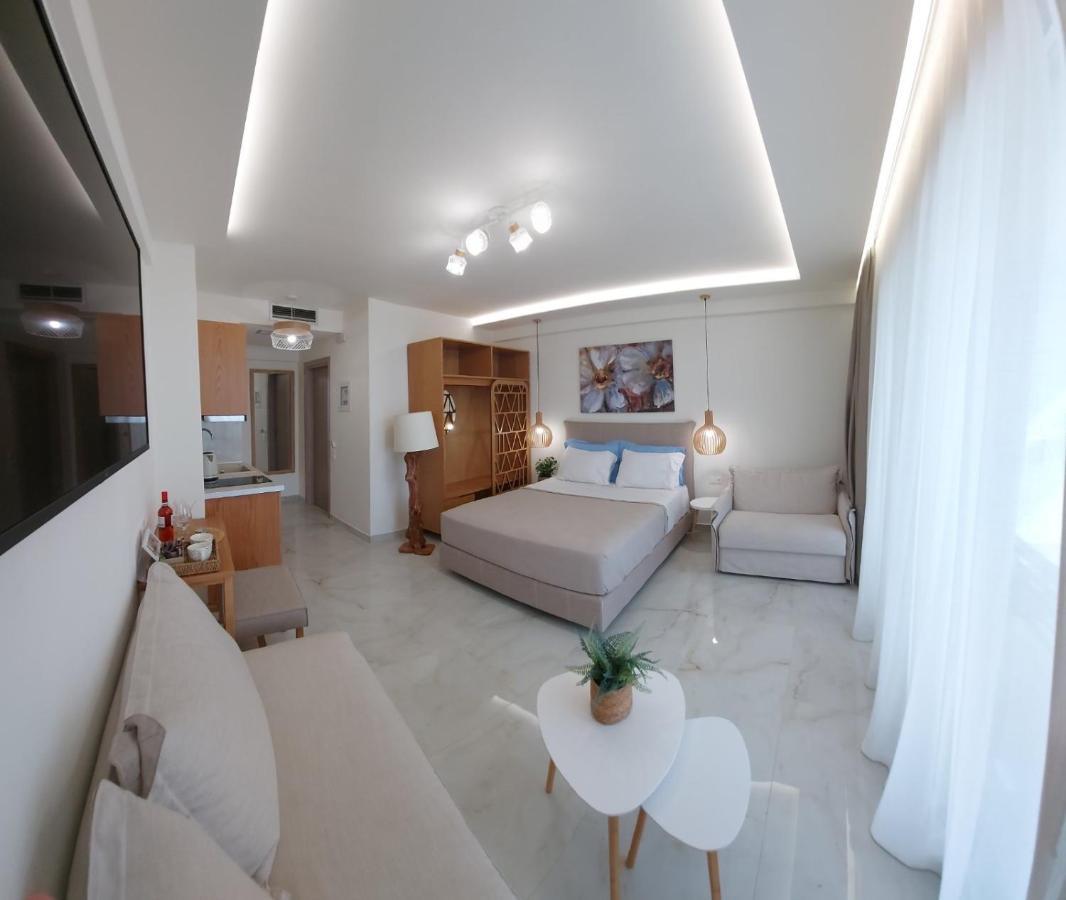 Wide Blue Luxury Boutique Suites Неос-Мармарас Экстерьер фото