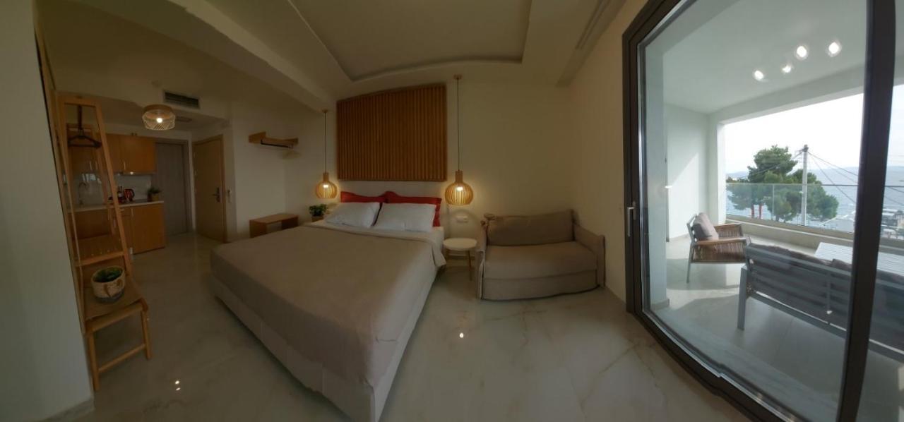 Wide Blue Luxury Boutique Suites Неос-Мармарас Экстерьер фото